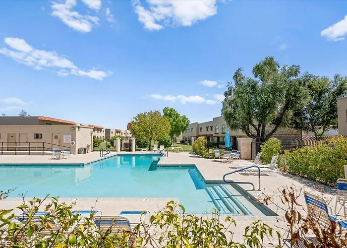 3 King Beds, Pvt Hot Tub, 15 Min Barrett Jackson! * Scottsdale